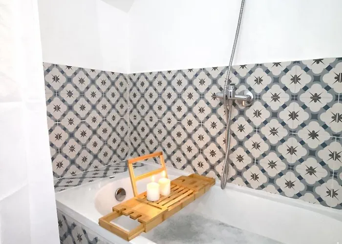 Center, 15 Min Apartament *